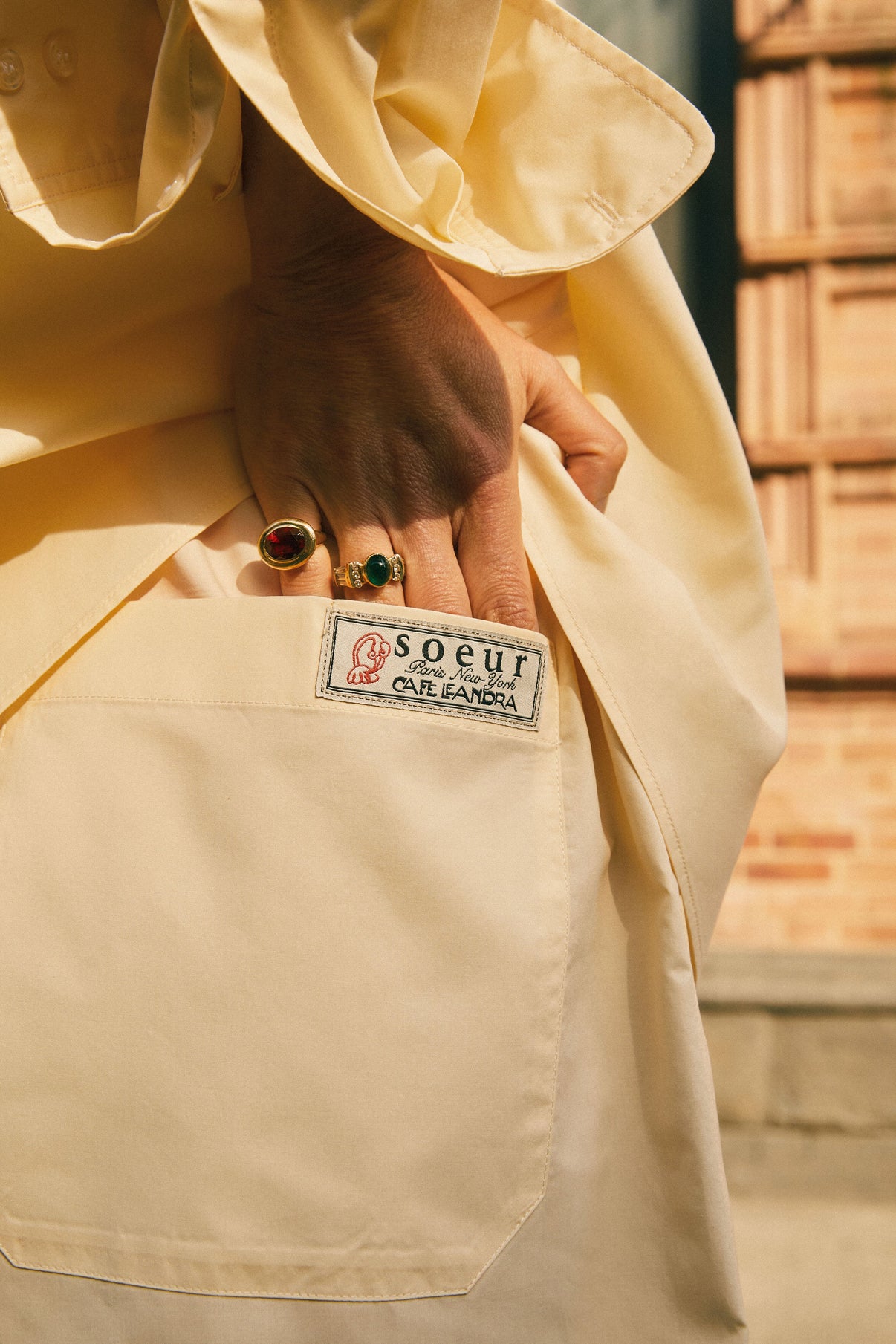 EAST OFF-WHITE SIDE SHORTS vue 7